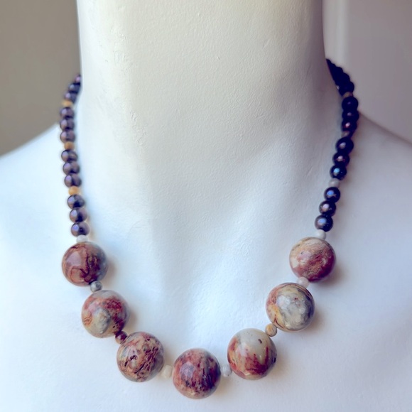 Santa Fe Agate Beaded Necklace - Picture 3 of 5